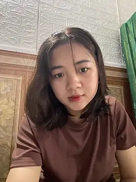 Lonnina online show from October 2025 02:52:01 AM