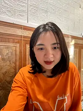 Lonnina online show from October 2025 04:29:02 AM