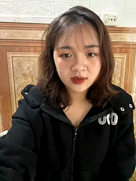 Lonnina online show from December 2025 02:09:02 AM