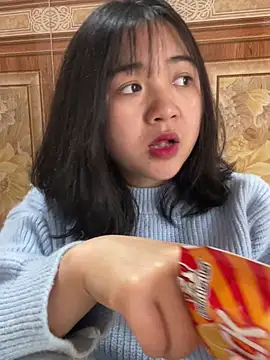 Lonnina online show from December 2025 03:13:01 AM