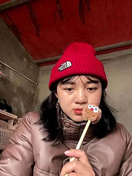 Lonnina online show from December 2025 03:59:01 AM