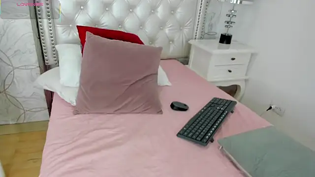 amara rousse online show from October 2025 11:54:01 AM