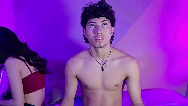 Snapshot of Laura_and_Kevin chatting on September 2025 02:10:01 PM Laura and Kevin online show from September 2025 02:10:01 PM