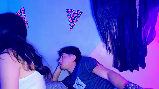 Snapshot of Laura_and_Kevin chatting on October 2025 01:21:02 PM Laura and Kevin online show from October 2025 01:21:02 PM