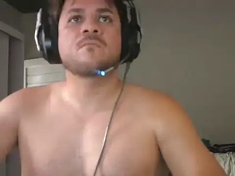 Snapshot of Miguelion2308 chatting on December 2025 05:42:02 PM Miguelion2308 online show from December 2025 05:42:02 PM