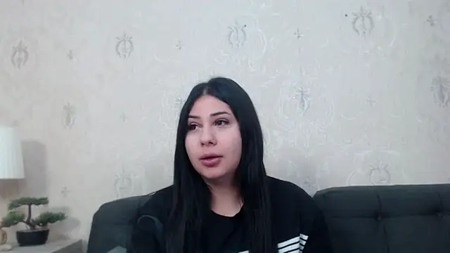 Snapshot of AnaysDivine chatting on September 2025 03:33:02 AM AnaysDivine online show from September 2025 03:33:02 AM