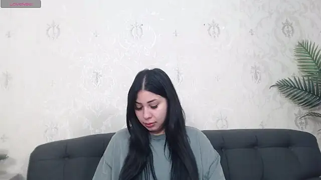 Snapshot of AnaysDivine chatting on October 2025 03:01:02 AM AnaysDivine online show from October 2025 03:01:02 AM