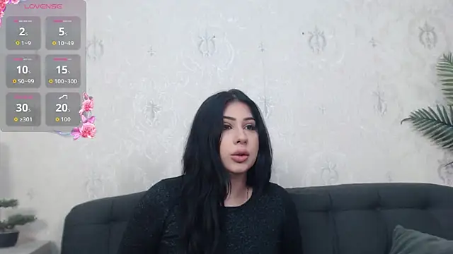 Snapshot of AnaysDivine chatting on October 2025 03:27:01 AM AnaysDivine online show from October 2025 03:27:01 AM