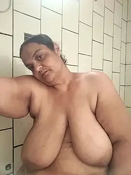 Snapshot of Vydinha chatting on October 2025 09:43:02 AM Vydinha online show from October 2025 09:43:02 AM