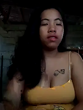 Snapshot of Yapsyxx chatting on October 2025 11:24:02 PM Yapsyxx online show from October 2025 11:24:02 PM