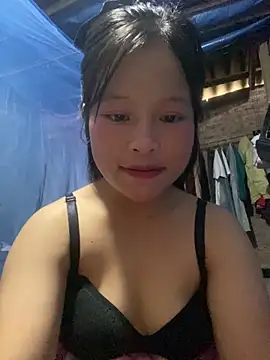 Snapshot of O_o_UwU_o_O chatting on October 2025 01:50:01 AM O o UwU o O online show from October 2025 01:50:01 AM