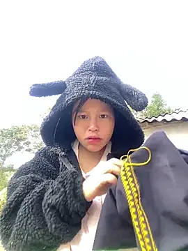 Snapshot of O_o_UwU_o_O chatting on November 2025 02:28:02 AM O o UwU o O online show from November 2025 02:28:02 AM