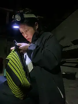 Snapshot of O_o_UwU_o_O chatting on November 2025 01:57:02 PM O o UwU o O online show from November 2025 01:57:02 PM