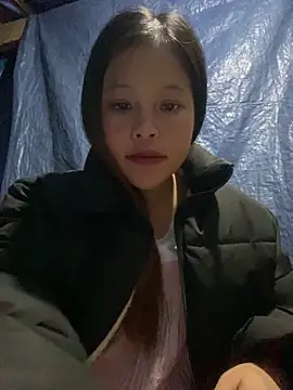 Snapshot of O_o_UwU_o_O chatting on December 2025 01:54:01 AM O o UwU o O online show from December 2025 01:54:01 AM