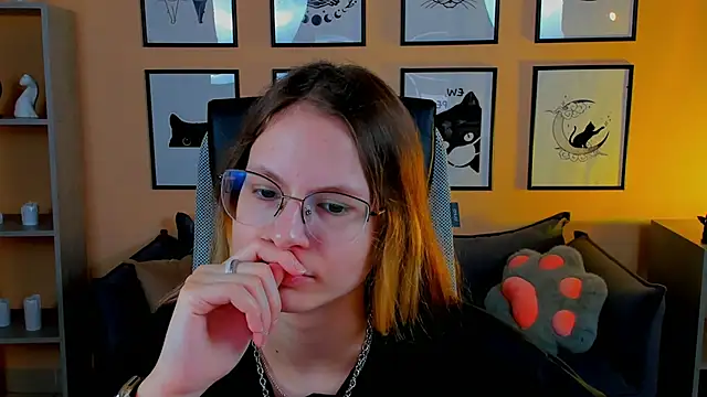 Snapshot of Carrie_Rose chatting on September 2025 04:05:02 AM Carrie Rose online show from September 2025 04:05:02 AM