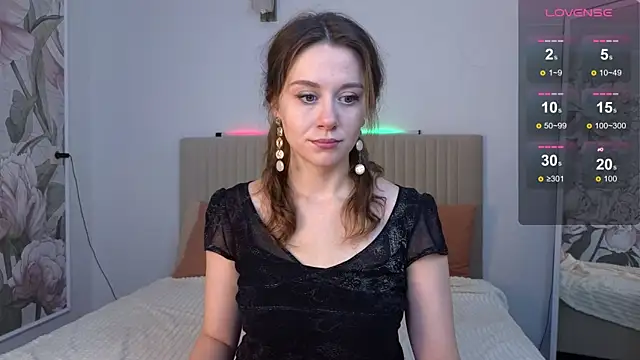 Snapshot of SkyHelen chatting on September 2025 04:38:02 AM SkyHelen online show from September 2025 04:38:02 AM