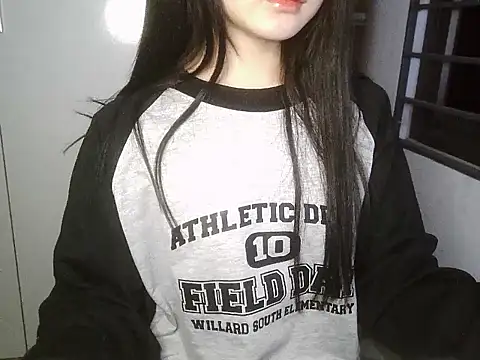 Snapshot of Annabelle-e chatting on January 2026 04:43:01 PM Annabelle-e online show from January 2026 04:43:01 PM