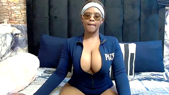 SexyBaddieXXX online show from August 2026 06:35:02 PM