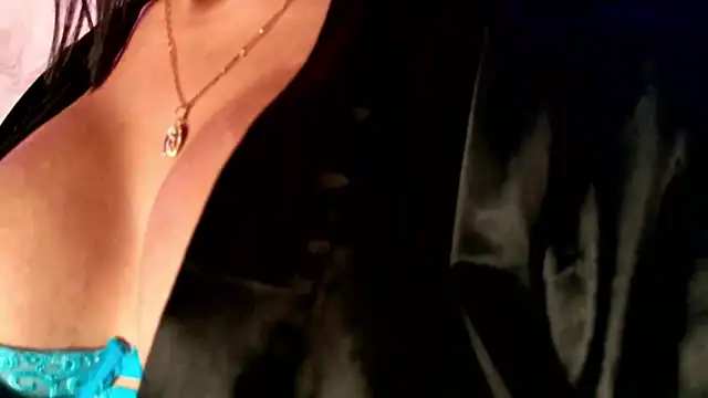 Snapshot of amy_greene chatting on April 2026 12:10:01 PM amy greene online show from April 2026 12:10:01 PM