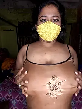 Snapshot of Smile-quien chatting on March 2026 08:22:02 PM Smile-quien online show from March 2026 08:22:02 PM