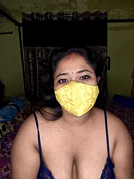 Snapshot of Smile-quien chatting on March 2026 11:15:02 AM Smile-quien online show from March 2026 11:15:02 AM