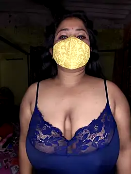 Snapshot of Smile-quien chatting on March 2026 03:39:02 PM Smile-quien online show from March 2026 03:39:02 PM