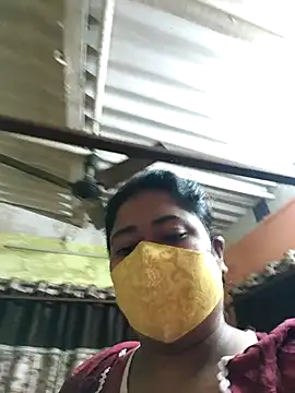 Snapshot of Smile-quien chatting on March 2026 05:07:02 AM Smile-quien online show from March 2026 05:07:02 AM