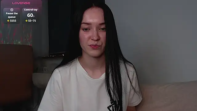 Snapshot of Veliora chatting on October 2025 04:09:02 PM Veliora online show from October 2025 04:09:02 PM