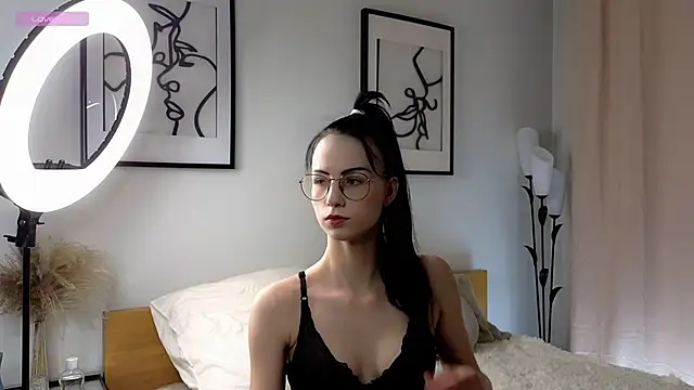 Snapshot of ArlineJanik chatting on November 2025 11:32:01 AM ArlineJanik online show from November 2025 11:32:01 AM