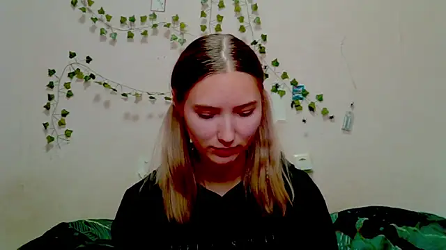  kikiclark   online show from November 2025 05:45:02 PM