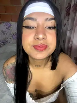 Caty  hot online show from October 2025 06:45:01 AM