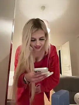 Snapshot of Steffi_Snowbunny chatting on December 2025 03:32:02 PM Steffi Snowbunny online show from December 2025 03:32:02 PM