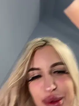 Snapshot of Steffi_Snowbunny chatting on January 2026 10:15:01 PM Steffi Snowbunny online show from January 2026 10:15:01 PM