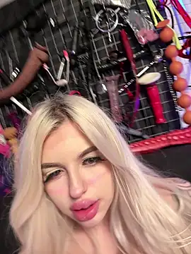 Snapshot of Steffi_Snowbunny chatting on February 2026 10:13:02 PM Steffi Snowbunny online show from February 2026 10:13:02 PM