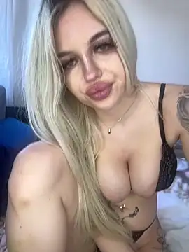 Snapshot of Steffi_Snowbunny chatting on March 2026 03:18:01 PM Steffi Snowbunny online show from March 2026 03:18:01 PM