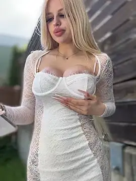 Steffi Snowbunny online show from May 2026 01:06:02 PM