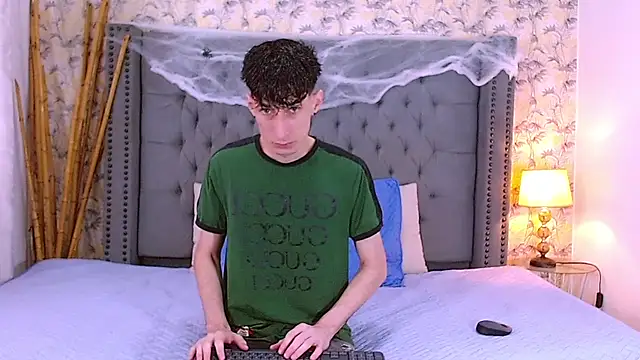 Luke Carter online show from October 2025 01:09:01 PM