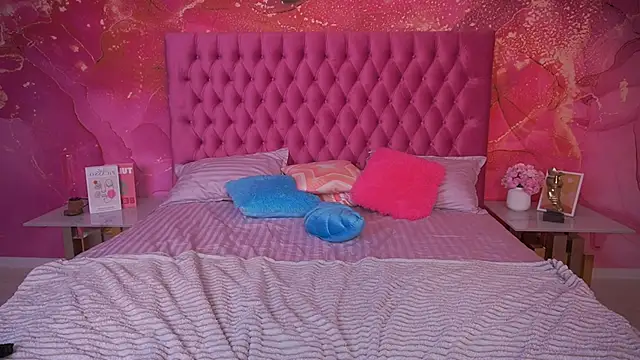 Snapshot of KamillaVibes chatting on September 2025 07:48:02 PM KamillaVibes online show from September 2025 07:48:02 PM