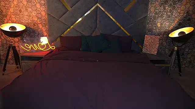 Snapshot of KamillaVibes chatting on September 2025 02:32:01 PM KamillaVibes online show from September 2025 02:32:01 PM