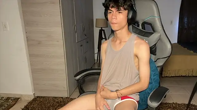 Snapshot of OopsAgain_ chatting on January 2026 05:40:01 PM OopsAgain online show from January 2026 05:40:01 PM