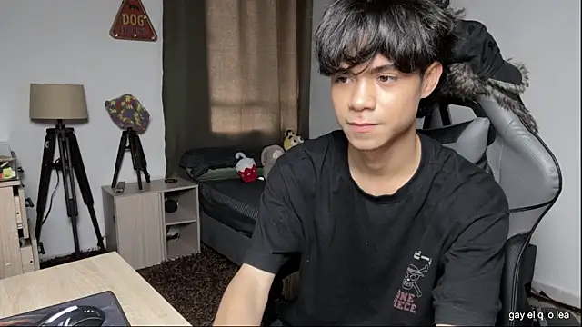 Snapshot of OopsAgain_ chatting on February 2026 10:19:01 PM OopsAgain online show from February 2026 10:19:01 PM