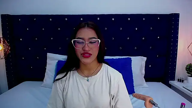 miss aris online show from November 2025 03:18:02 AM