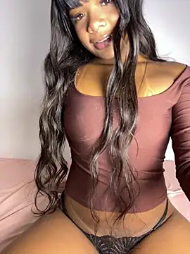 Snapshot of SereiaHott chatting on March 2026 05:41:02 PM SereiaHott online show from March 2026 05:41:02 PM