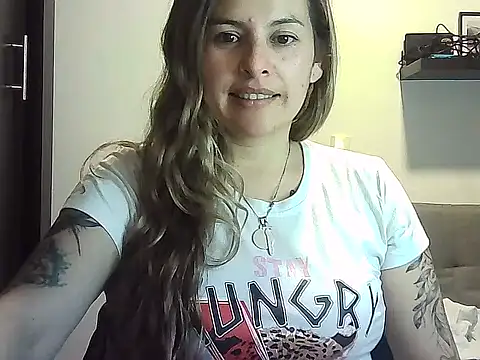 Valery  Rouse  online show from April 2026 10:25:02 PM
