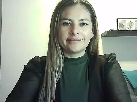 Valery  Rouse  online show from May 2026 08:16:01 PM