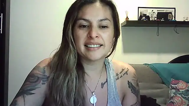 Snapshot of Valery__Rouse_ chatting on June 2026 10:56:02 PM Valery Rouse online show from June 2026 10:56:02 PM