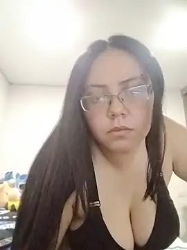 julieta flores online show from February 2026 04:50:02 AM