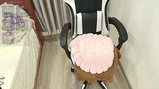 Snapshot of Bae_Gigii chatting on December 2025 12:26:01 AM Bae Gigii online show from December 2025 12:26:01 AM