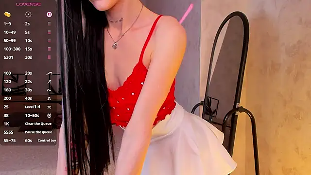 Lynn Martin online show from April 2026 12:16:02 AM