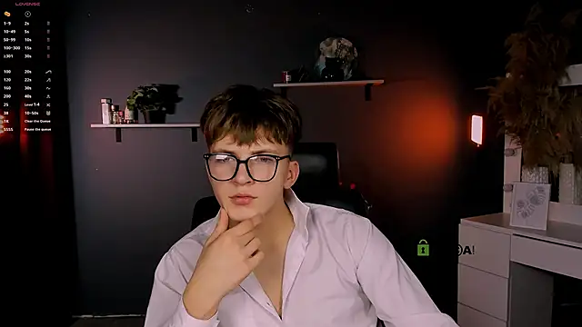 Snapshot of travis_wolf_ chatting on October 2025 07:33:02 PM travis wolf online show from October 2025 07:33:02 PM